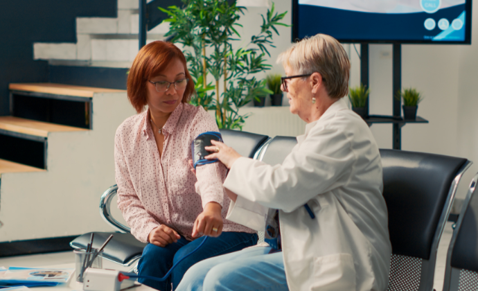 A health profesional and patient